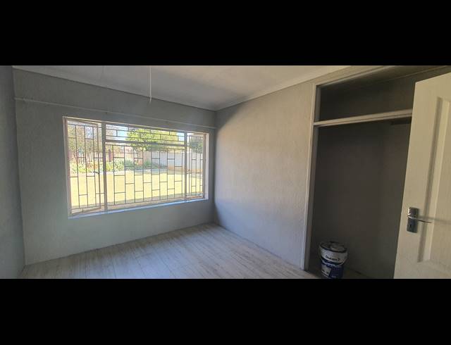 4 BEDROOM HOUSE TO LET IN RENSBURG